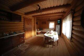 Загородные дома Holiday home Sonyachniy Laz Поляна Дом для отпуска-9